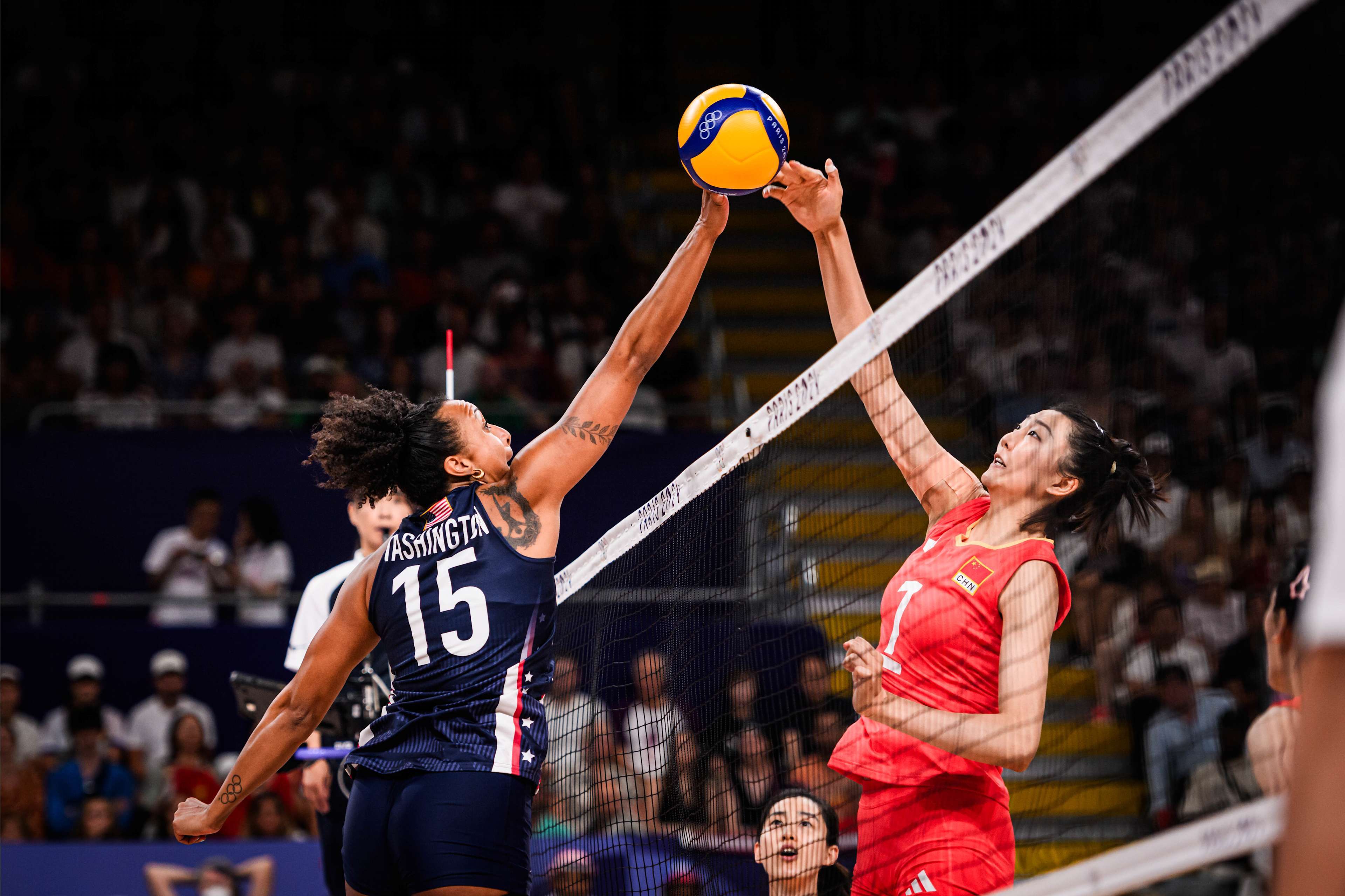 杏彩体育在线登录-法国女排队员表现出色赢得比赛(法国女排队员表现出色赢得比赛的是谁)