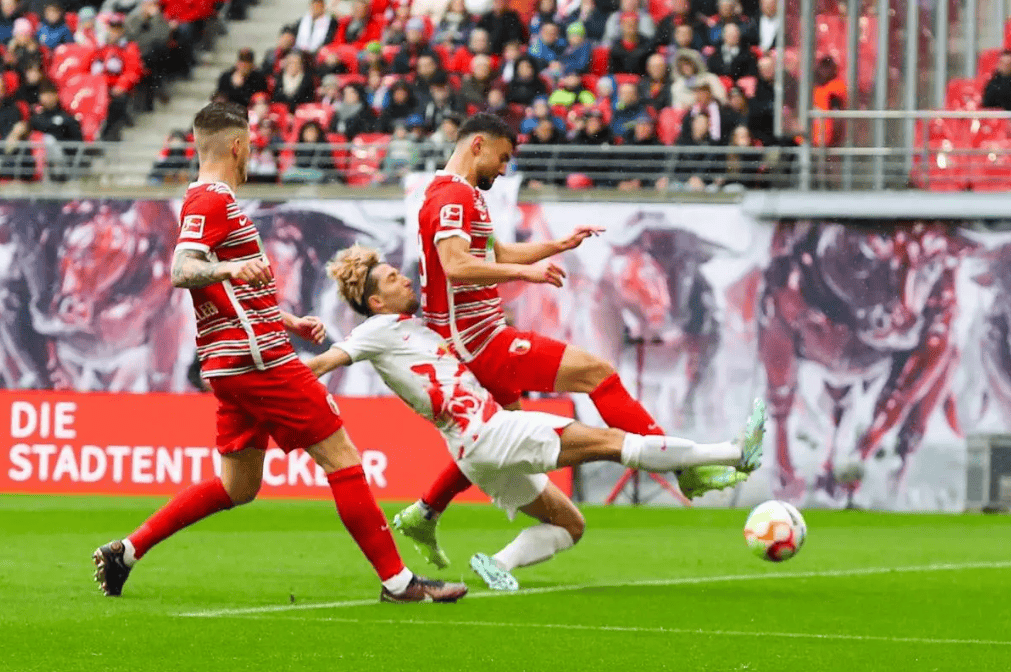 荷甲比赛：阿贾克斯队球员受伤无缘登场(荷甲比赛阿贾克斯队球员受伤无缘登场了吗)