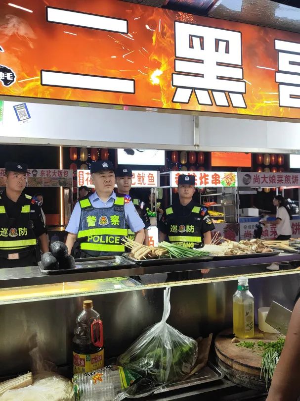 杏彩体育-社会治安问题突出，警方加大打击力度(社会治安问题突出,警方加大打击力度的措施)