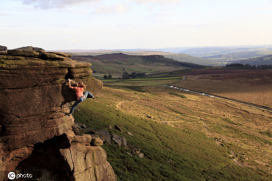 杏彩体育入口-包含挑战极限：一场激烈的欧洲国家德比战的词条