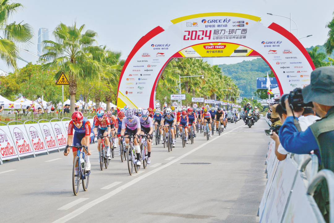 激情迸发!球员勇往直前决胜最后一环的简单介绍 激情迸发!球员勇往直前决胜最后一环的简单介绍