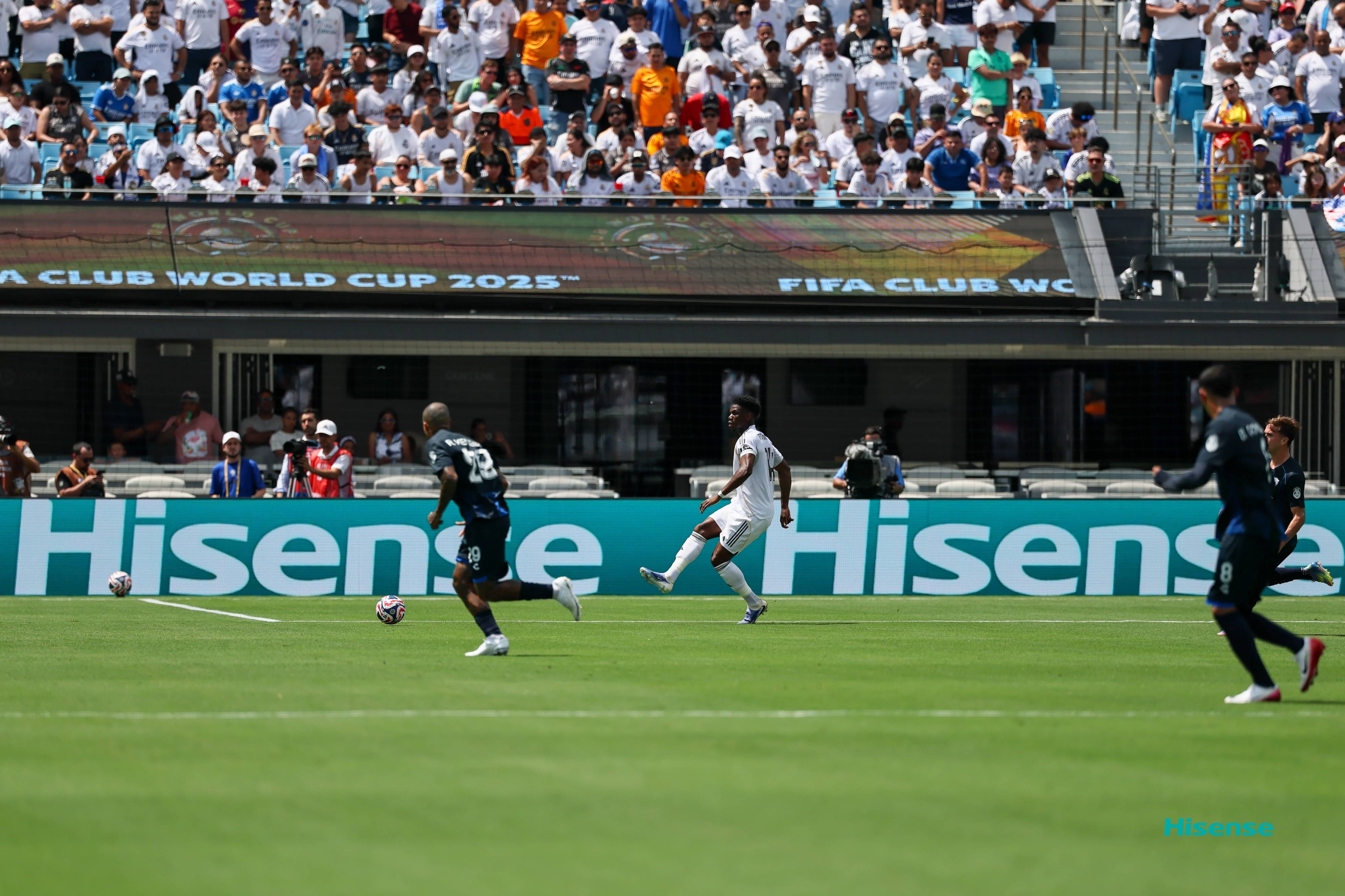 杏彩体育官网入口-皇马客场击败对手，缩小积分差距的简单介绍