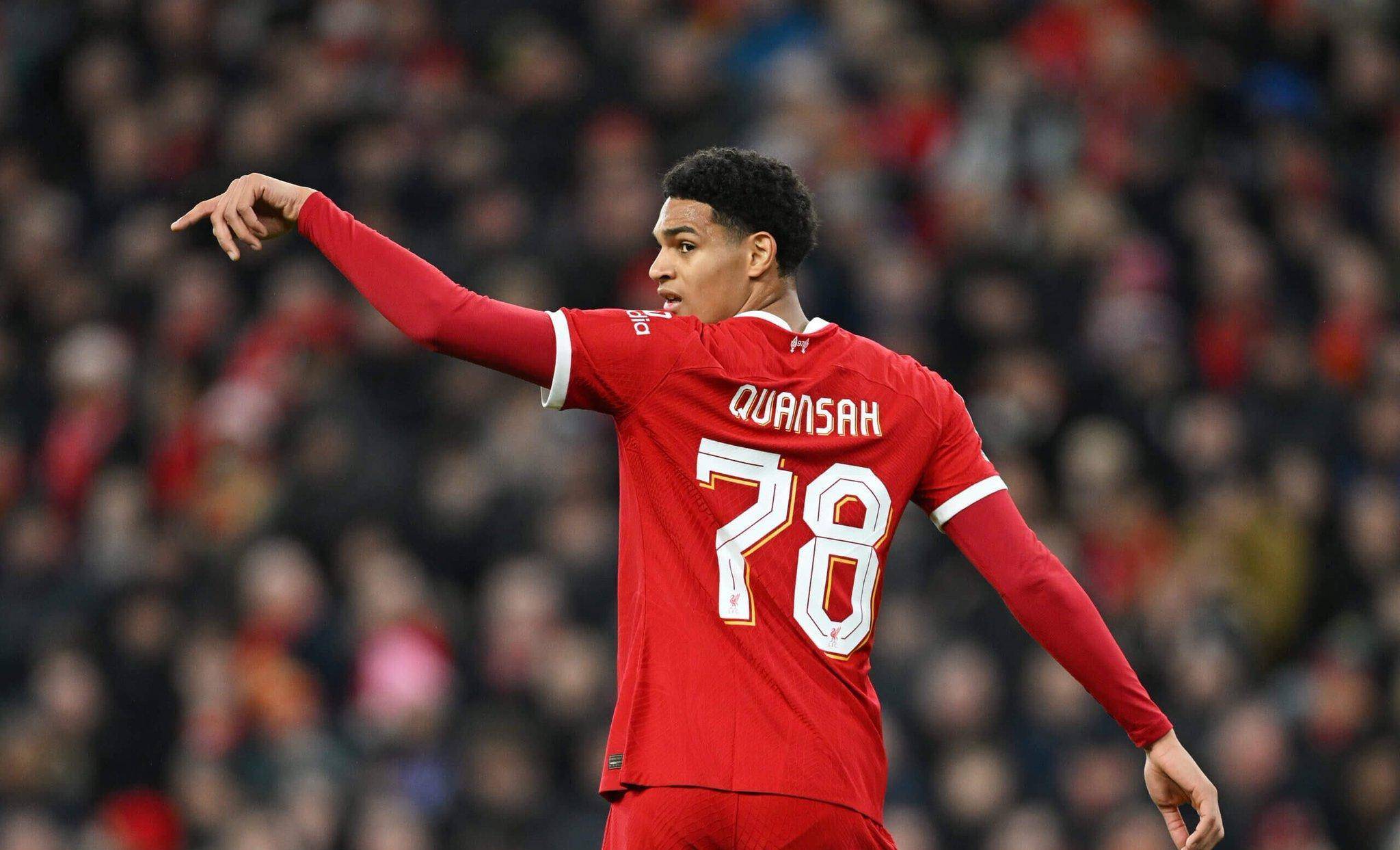 利物浦球队在比赛中表现出极致技艺 利物浦球队在比赛中表现出极致技艺