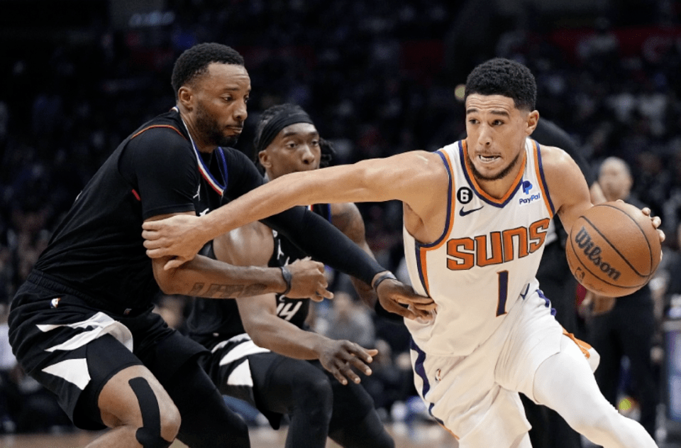 凤凰城球队迎来背水一战,决战八强 凤凰城球队迎来背水一战,决战八强