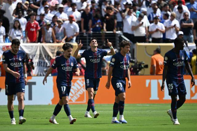 杏彩体育-巴黎圣日耳曼狂轰乱炸，大胜晋级