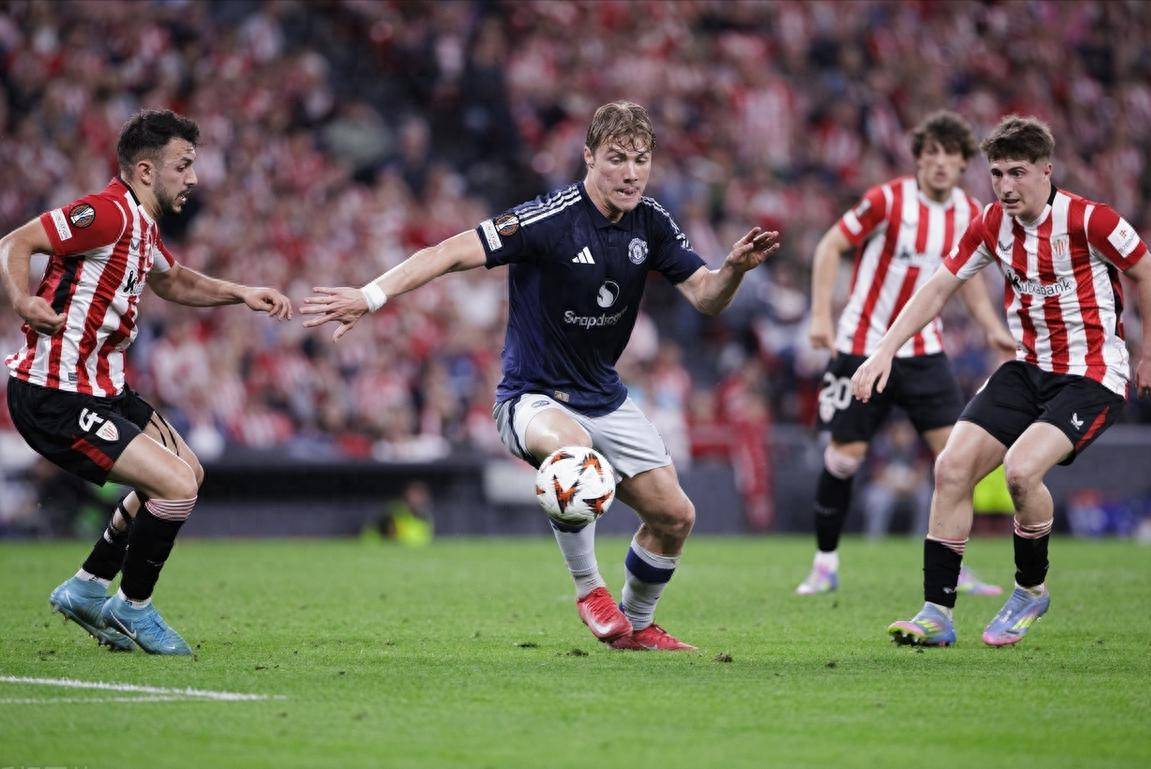 杏彩体育链接-蒙特雷体能训练升级，备战曼联半决赛的简单介绍