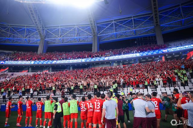 上海绿地申花在主场力克重庆力帆,取得胜利 上海绿地申花在主场力克重庆力帆,取得胜利