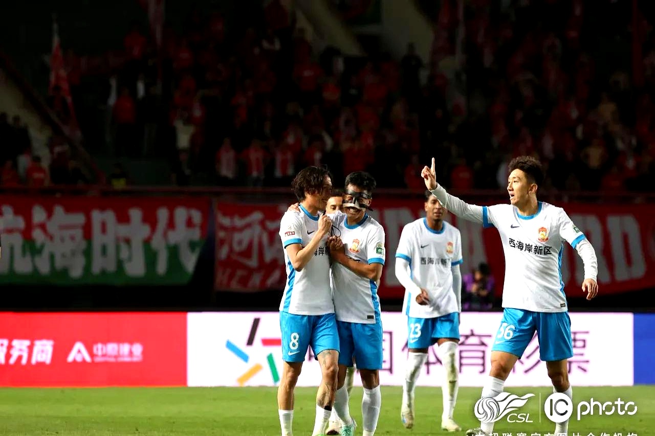杏彩体育网页版登录入口-关于青岛黄海对阵广州富力，全队势头正猛争夺胜利的信息
