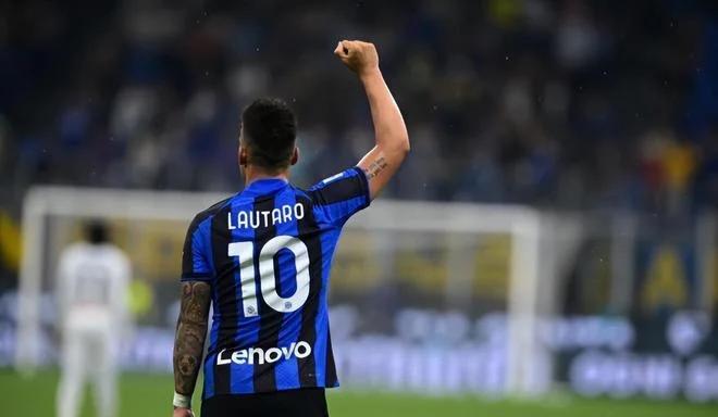 劳塔罗获得新赛季最佳射手奖，表现受好评的简单介绍