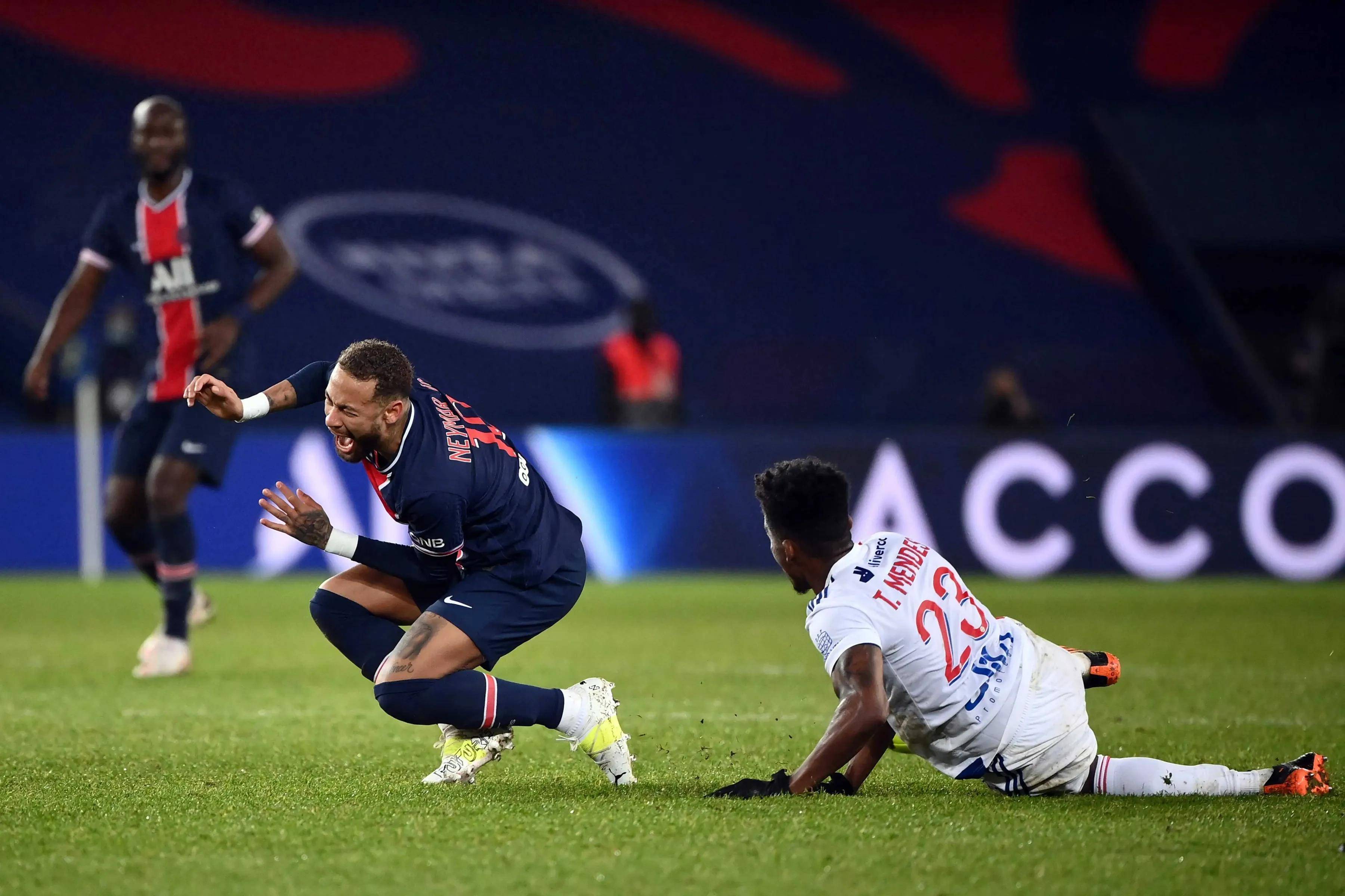 热刺中场表现低迷,教练组或将进行调整 热刺中场表现低迷,教练组或将进行调整