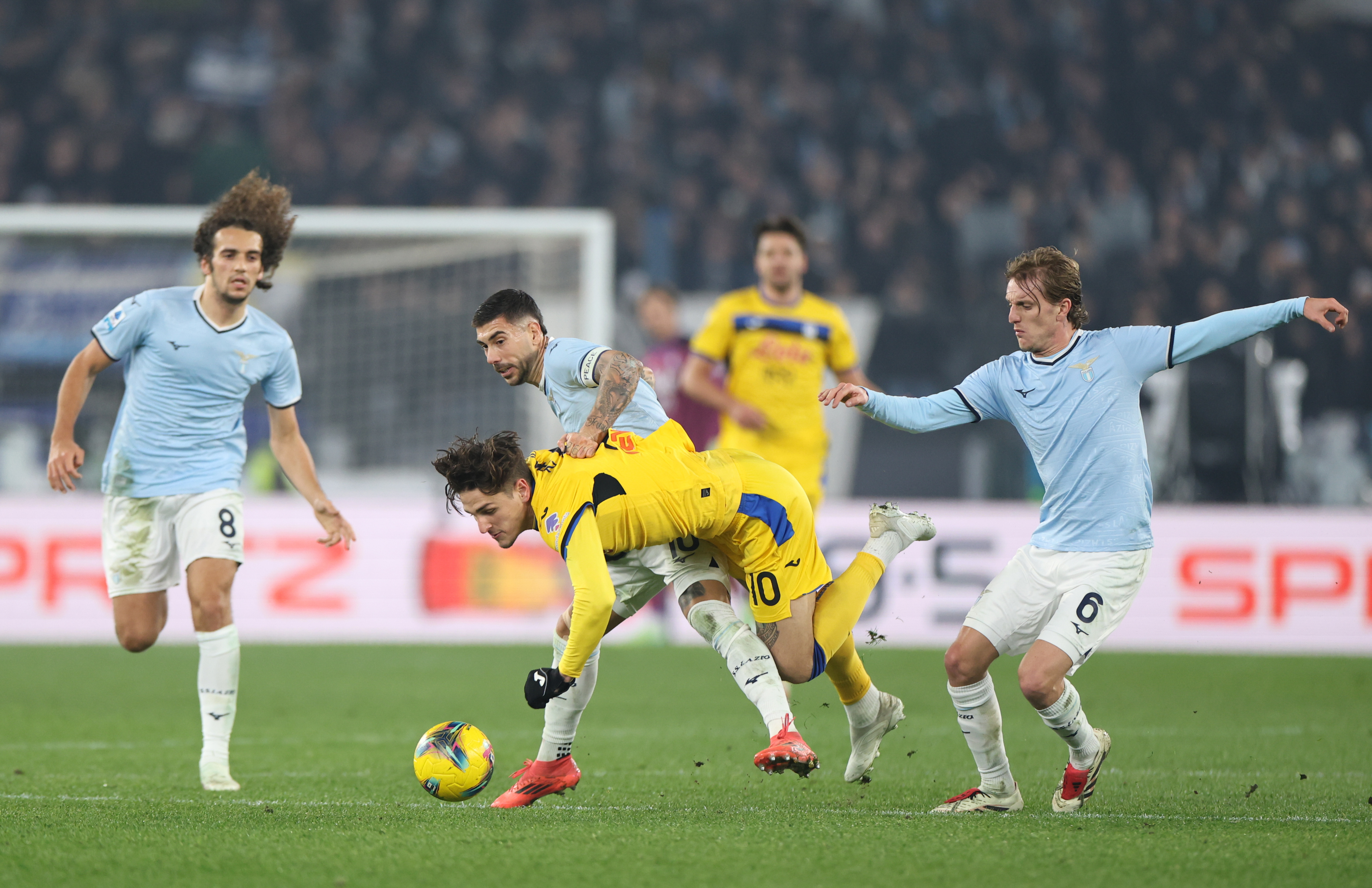 拉齐奥中场伤退，意甲前景不明朗的简单介绍