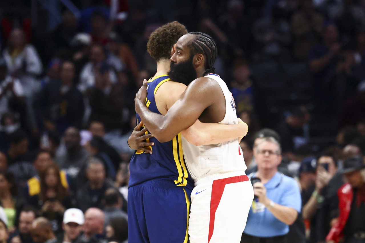 杏彩体育官网入口-诺维奇后卫出色发挥，帮助球队挣得宝贵分的简单介绍